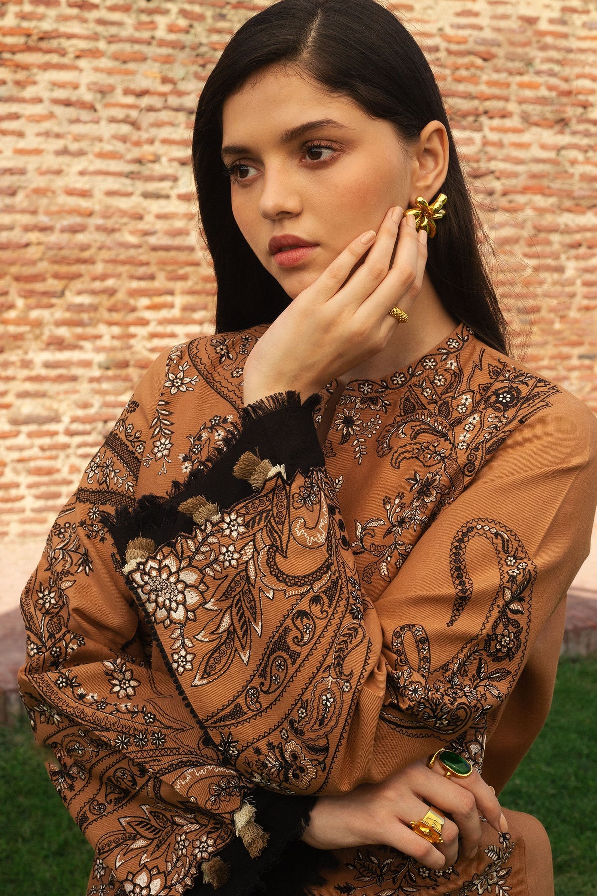 ROYA-D6 Zara Shahjahan